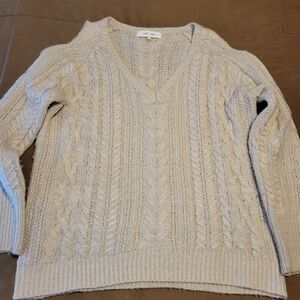 John + Jenn Light Gray Cable Knit V-Neck Cold Shoulder Sweater